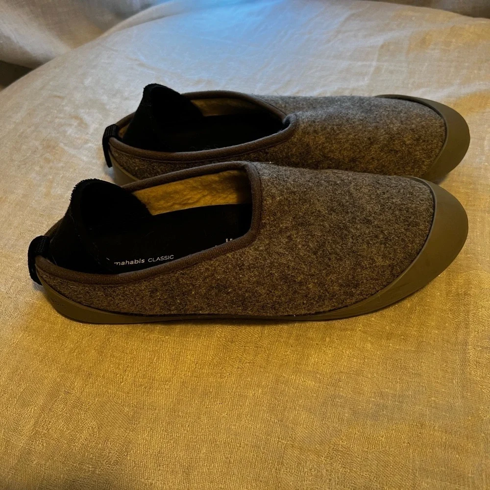 Mahabad classic indoor outdoor slipper shoes. Grey . Size 40. Us 81/2. Unisex - Picture 5 of 8